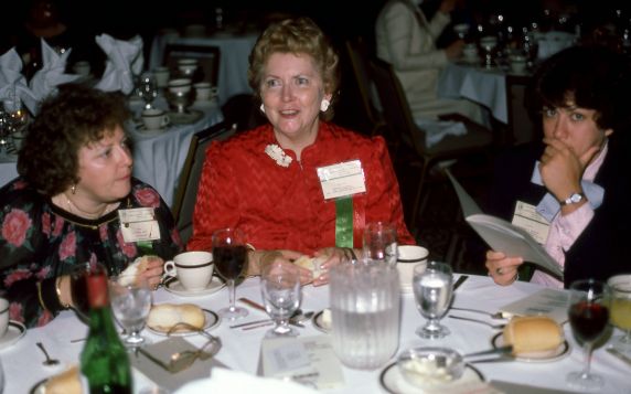 (31246) Kathy Shay, Doris Powers, Kathy Gravino, ICWES VII, Washington, D.C., 1984