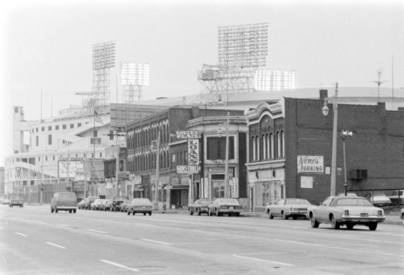 (vmc28912) Michigan Avenue, Near Trumbull, Detroit, 1977