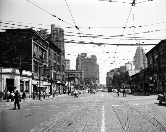 (vmc4647) Michigan Avenue, Skid Row, Detroit, 1953